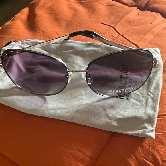 Kenneth Cole Reaction Silver and Purple Sunglasses - Picture 1 of 5